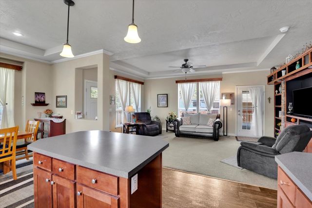 19214 E Buckeye Ave, Greenacres, WA 99027