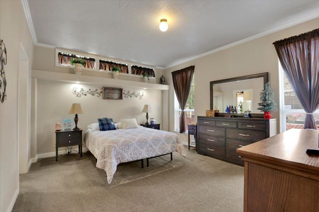19214 E Buckeye Ave, Greenacres, WA 99027
