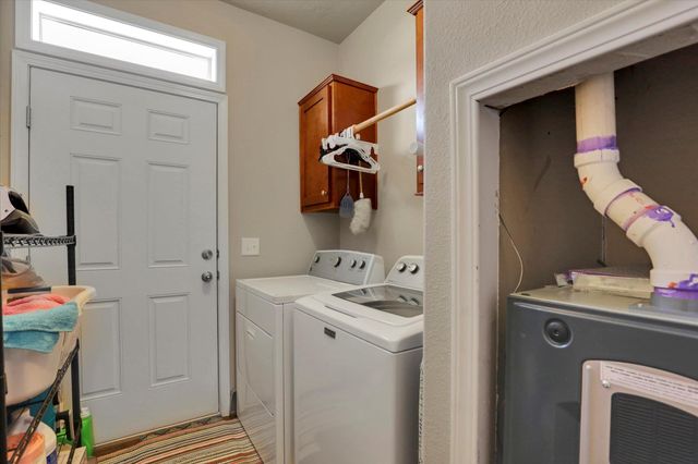 19214 E Buckeye Ave, Greenacres, WA 99027