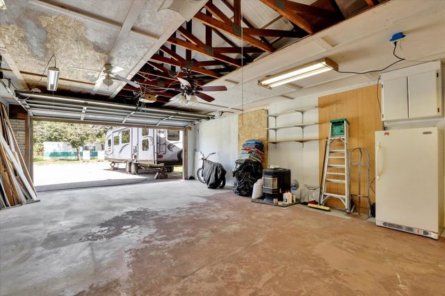 19214 E Buckeye Ave, Greenacres, WA 99027