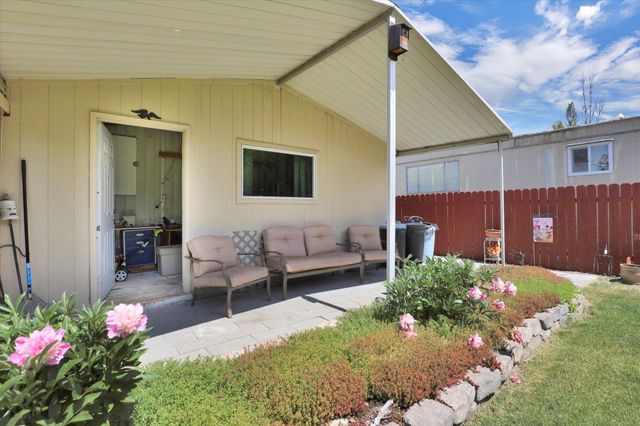 19214 E Buckeye Ave, Greenacres, WA 99027