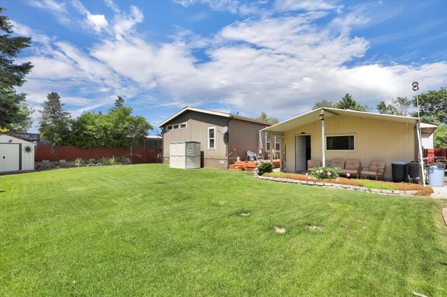 19214 E Buckeye Ave, Greenacres, WA 99027