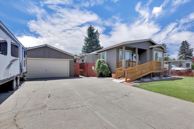 19214 E Buckeye Ave, Greenacres, WA 99027
