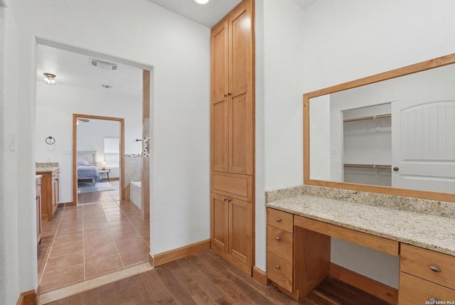 325 Sollock, Devine, TX 78016