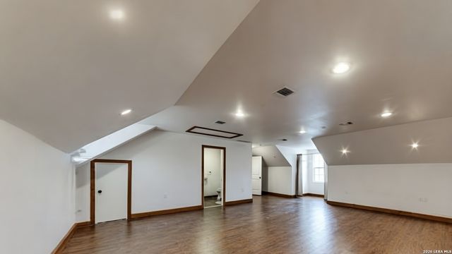 325 Sollock, Devine, TX 78016