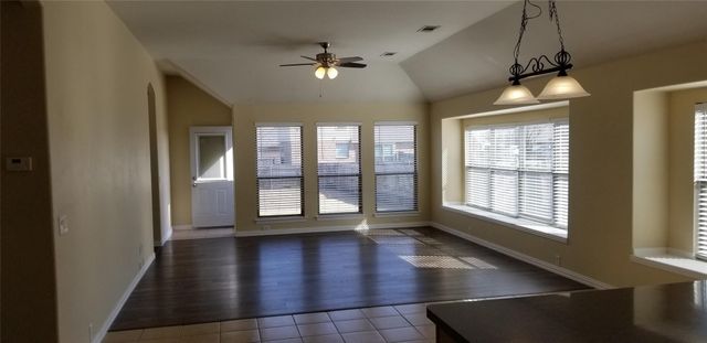 903 Lasso Lane, Mansfield, TX 76063