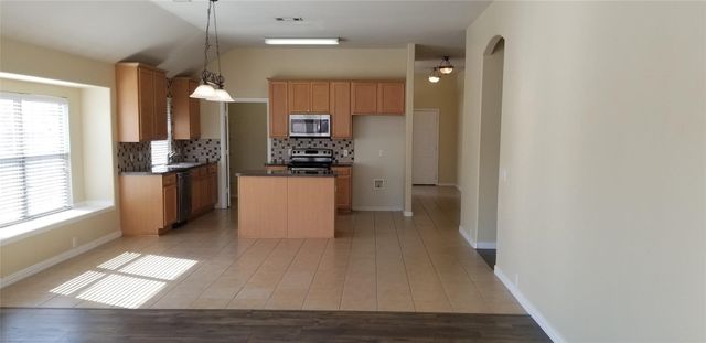 903 Lasso Lane, Mansfield, TX 76063