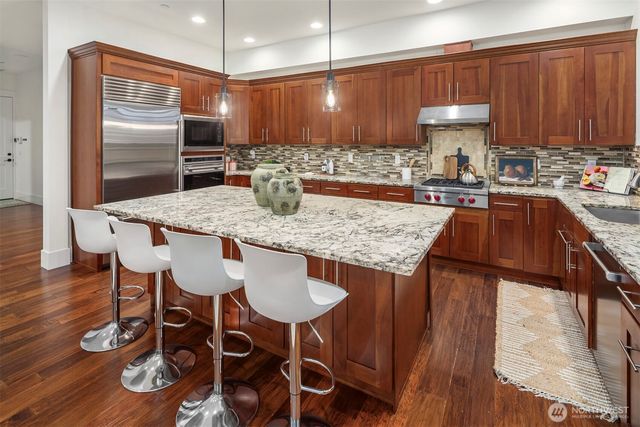 14424 SE 17th St, Bellevue, WA 98007