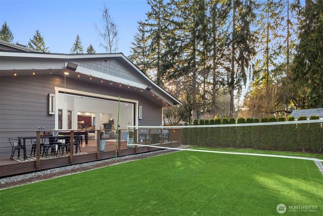 14424 SE 17th St, Bellevue, WA 98007