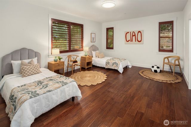 14424 SE 17th St, Bellevue, WA 98007