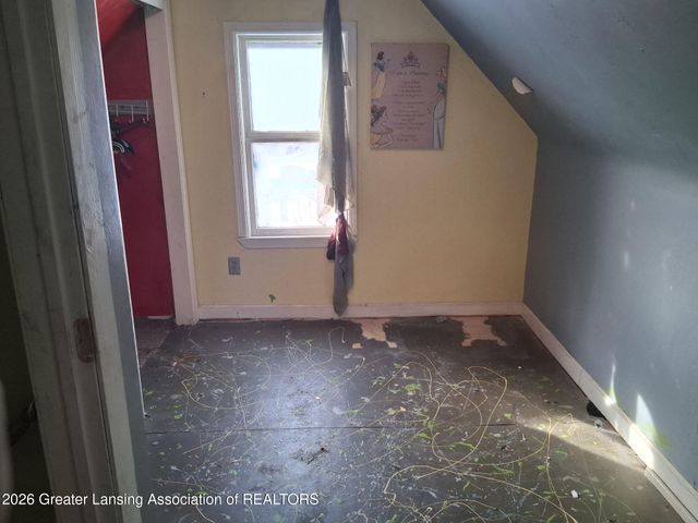 2807 W Jolly Road, Lansing, MI 48911