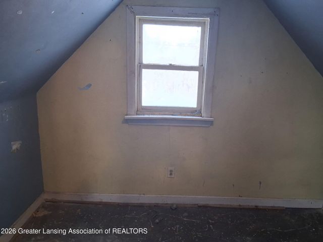 2807 W Jolly Road, Lansing, MI 48911