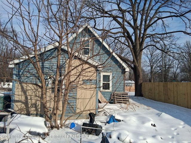 2807 W Jolly Road, Lansing, MI 48911