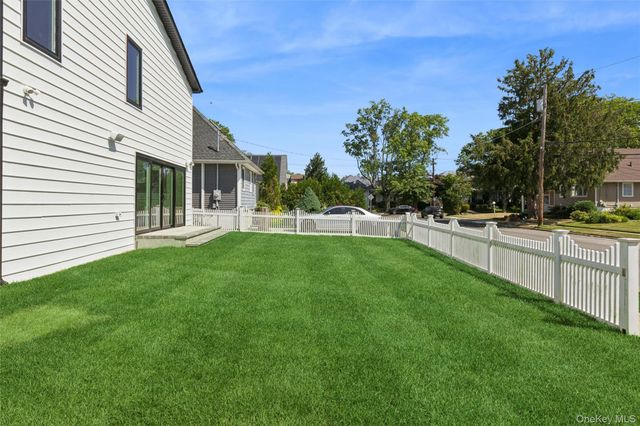 934 Eileen Terrace, Woodmere, NY 11598