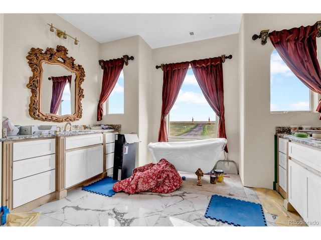 8505 Quail Run Rd, Watkins, CO 80137