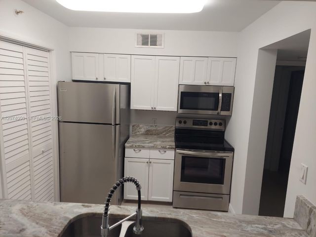 800 Scotia Drive 103, Hypoluxo, FL 33462