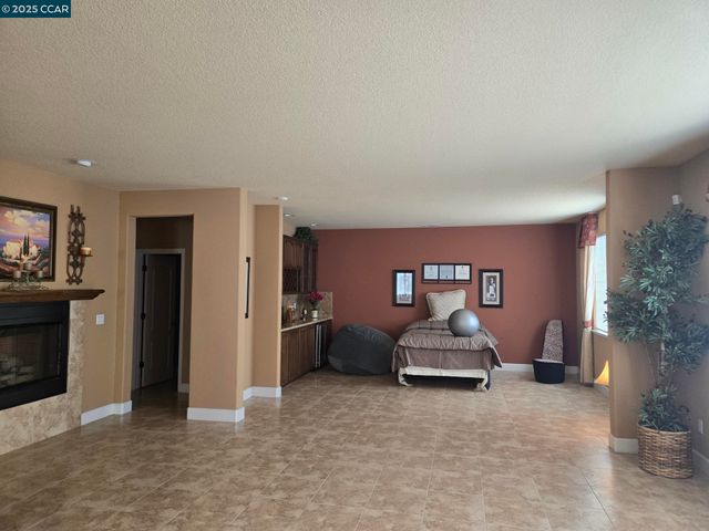 505 Jane Lane, Oakley, CA 94561