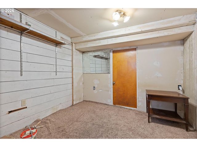 1035 Sw 15TH St, Lincoln City, OR 97367