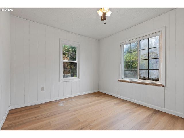 1035 Sw 15TH St, Lincoln City, OR 97367