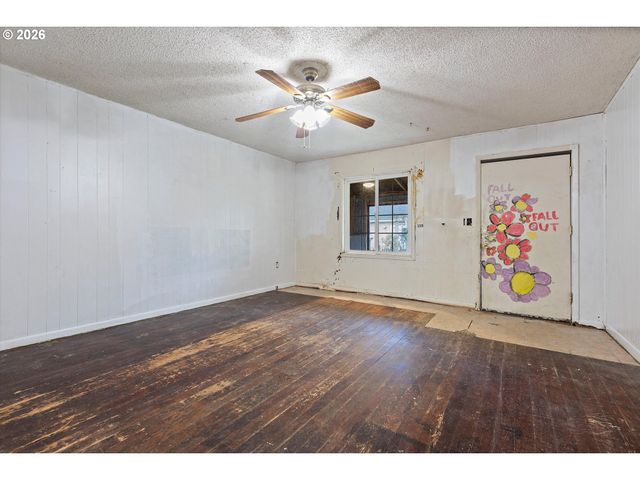 1035 Sw 15TH St, Lincoln City, OR 97367