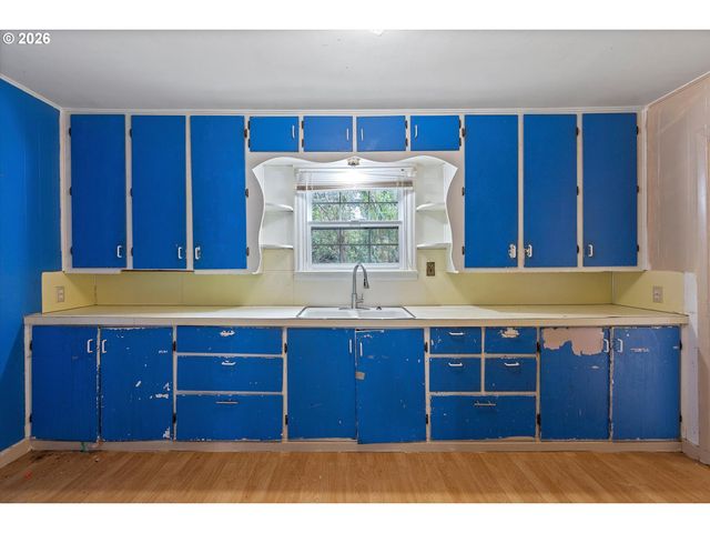 1035 Sw 15TH St, Lincoln City, OR 97367