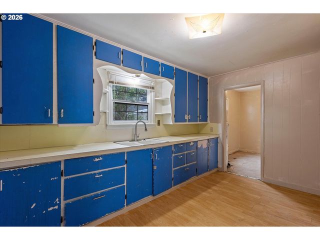 1035 Sw 15TH St, Lincoln City, OR 97367