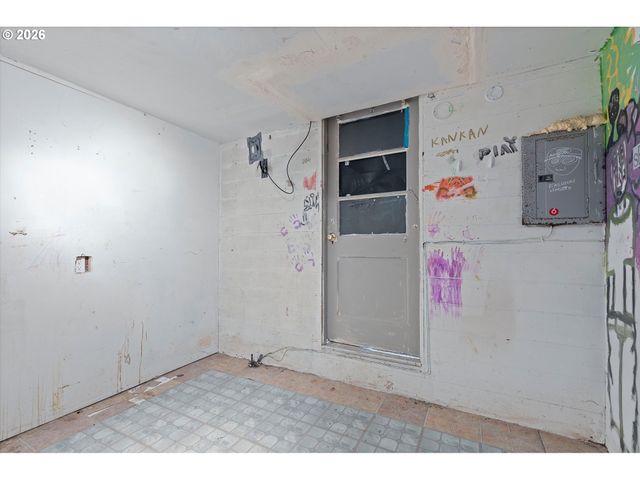1035 Sw 15TH St, Lincoln City, OR 97367
