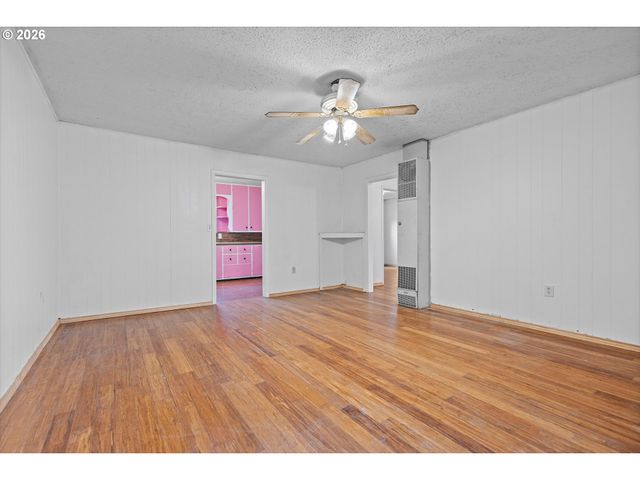 1035 Sw 15TH St, Lincoln City, OR 97367