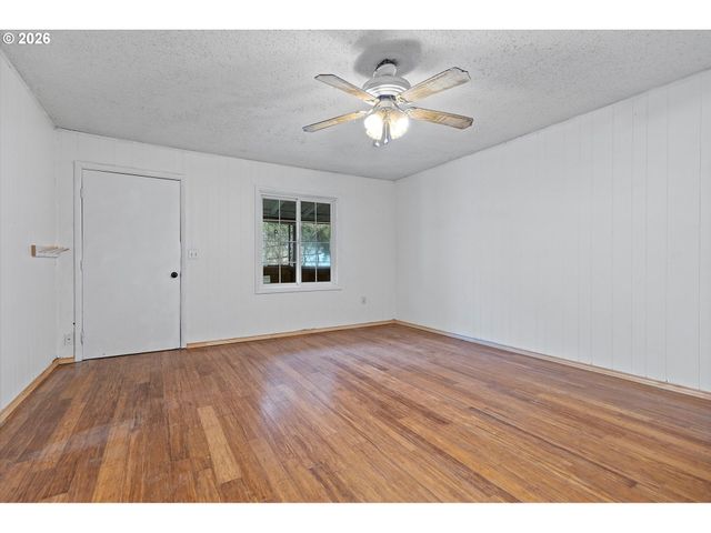 1035 Sw 15TH St, Lincoln City, OR 97367