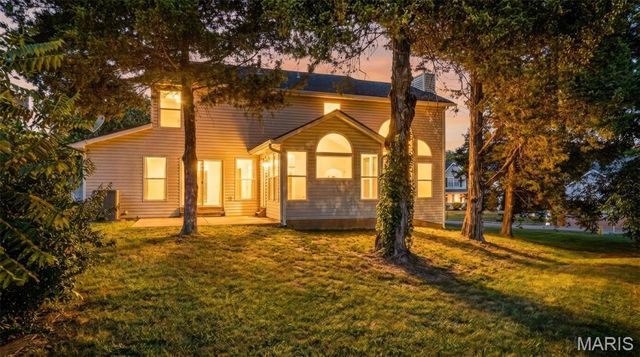 2012 Archway Drive, Wentzville, MO 63385