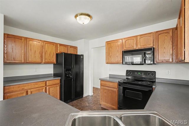 2012 Archway Drive, Wentzville, MO 63385