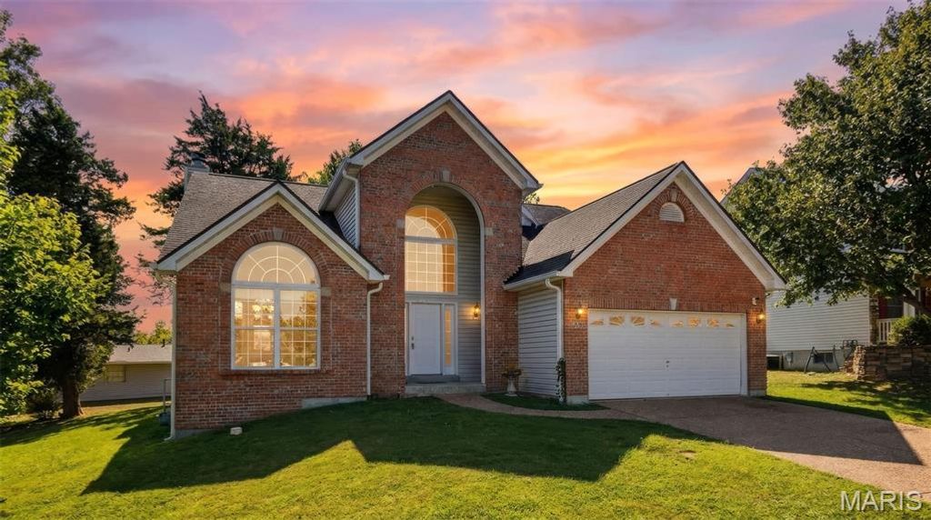 2012 Archway Drive, Wentzville, MO 63385