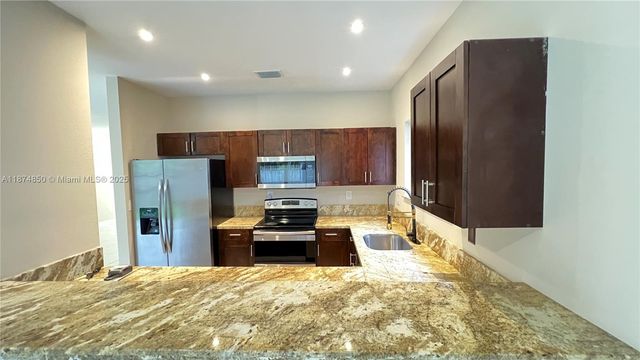 370 NE 34th Ave 0, Homestead, FL 33033