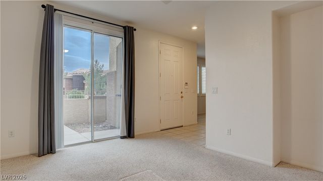 10180 Delray Beach Avenue 102, Las Vegas, NV 89129
