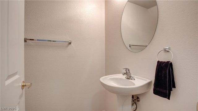 10180 Delray Beach Avenue 102, Las Vegas, NV 89129