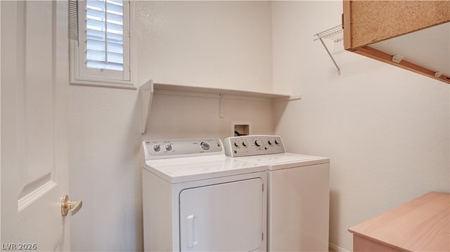 10180 Delray Beach Avenue 102, Las Vegas, NV 89129