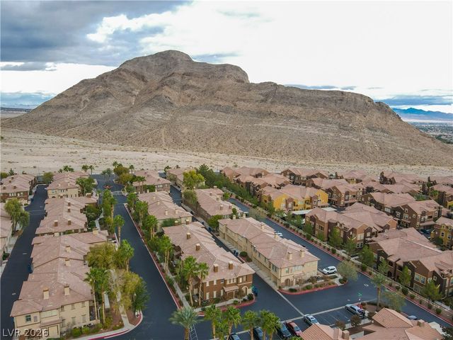 10180 Delray Beach Avenue 102, Las Vegas, NV 89129