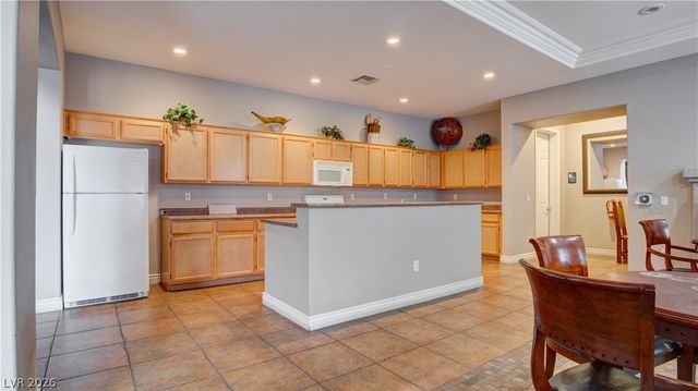 10180 Delray Beach Avenue 102, Las Vegas, NV 89129