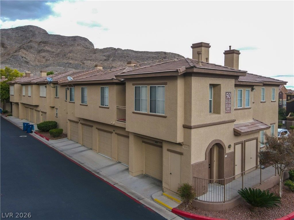 10180 Delray Beach Avenue 102, Las Vegas, NV 89129