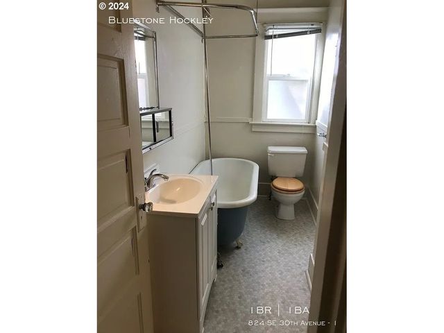 824 Se 30TH Ave, Portland, OR 97214