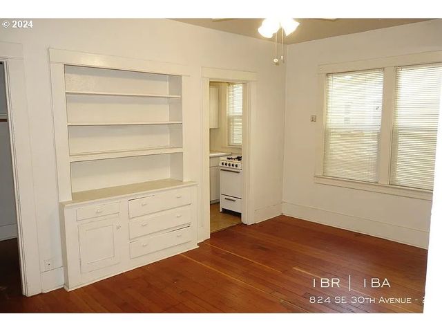 824 Se 30TH Ave, Portland, OR 97214