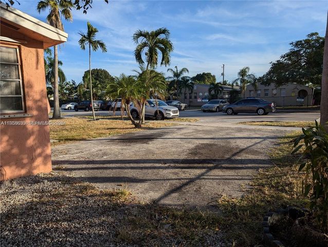 1853 Taft St, Hollywood, FL 33020