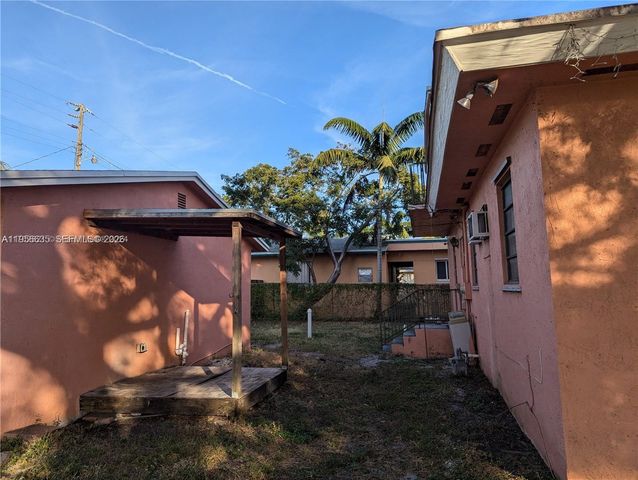 1853 Taft St, Hollywood, FL 33020