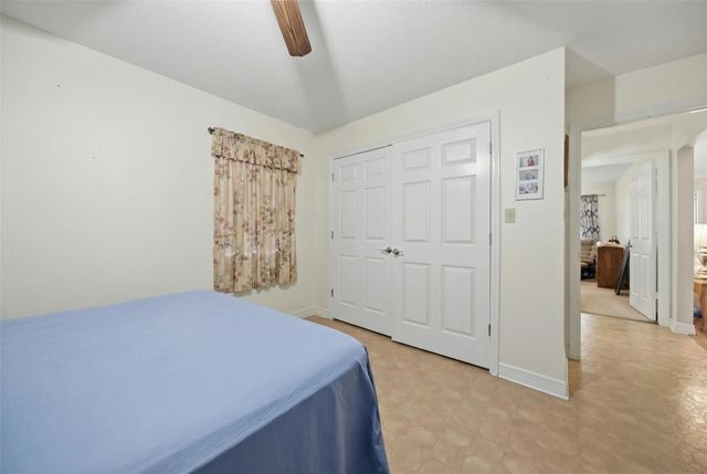 319 Shady Acres Lane, Brenham, TX 77833