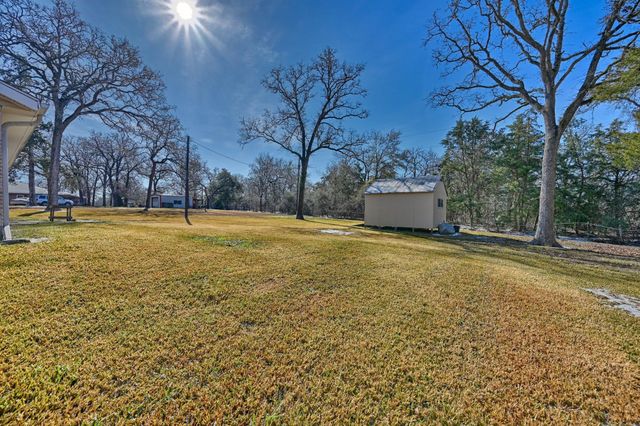 319 Shady Acres Lane, Brenham, TX 77833