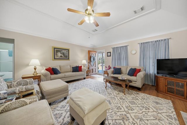 319 Shady Acres Lane, Brenham, TX 77833