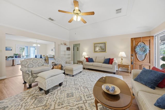 319 Shady Acres Lane, Brenham, TX 77833