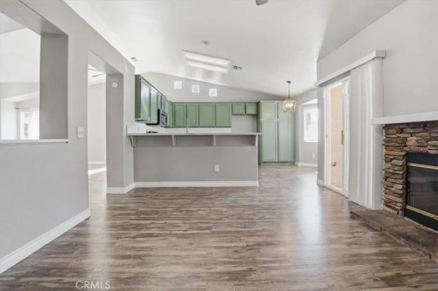 8910 Glenwood, Hesperia, CA 92344