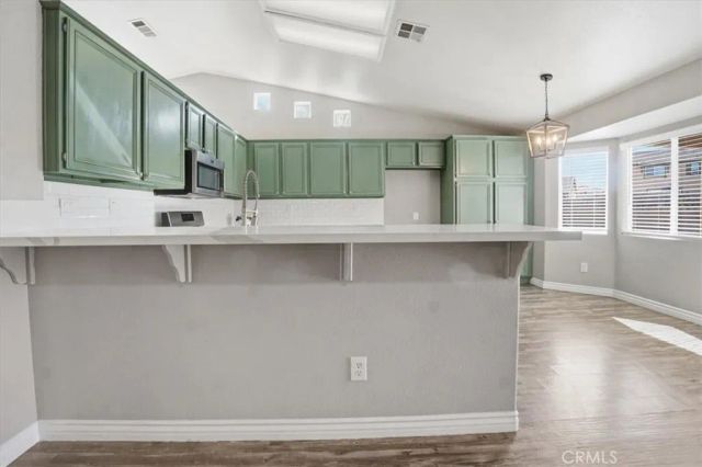 8910 Glenwood, Hesperia, CA 92344