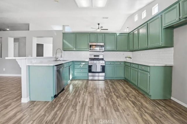 8910 Glenwood, Hesperia, CA 92344